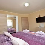 ヴィラ Daris Nedeščina