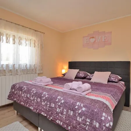 Daris Villa