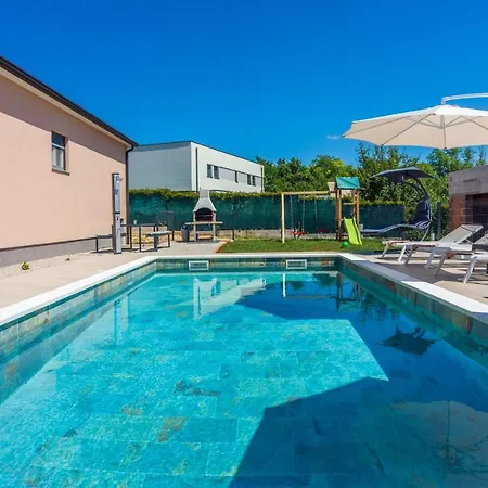 Daris 빌라 Nedeščina